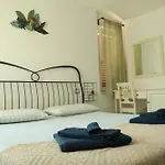 La Marinella Oda ve Kahvaltı 3*