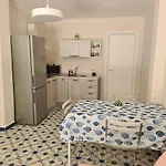 Nocleg ze śniadaniem La Marinella 3*